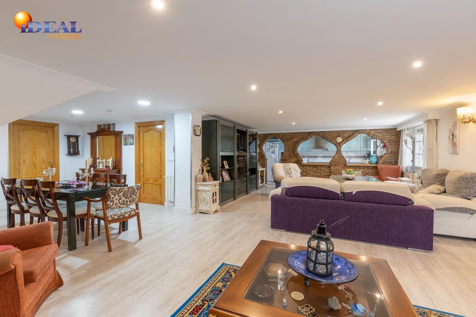 7 bedroom Villa for sale in Otura with pool garage - € 449,000 (Ref: 9434085)