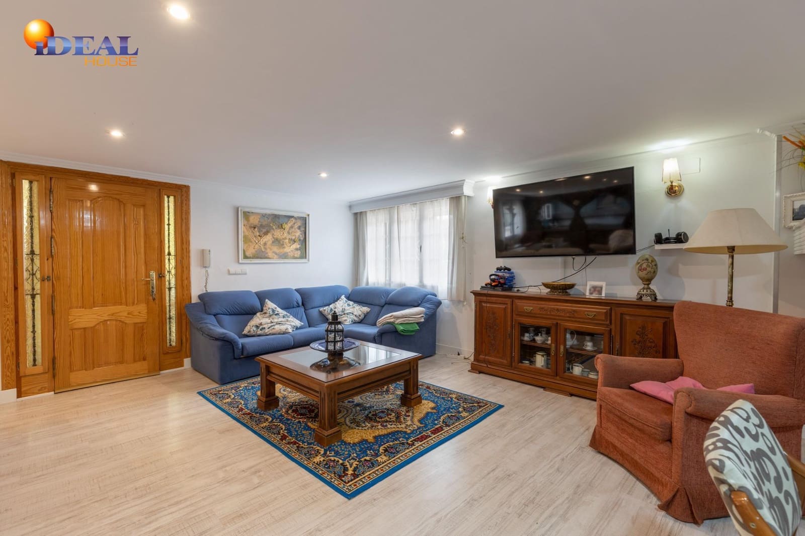 7 bedroom Villa for sale in Otura with pool garage - € 449,000 (Ref: 9434085)