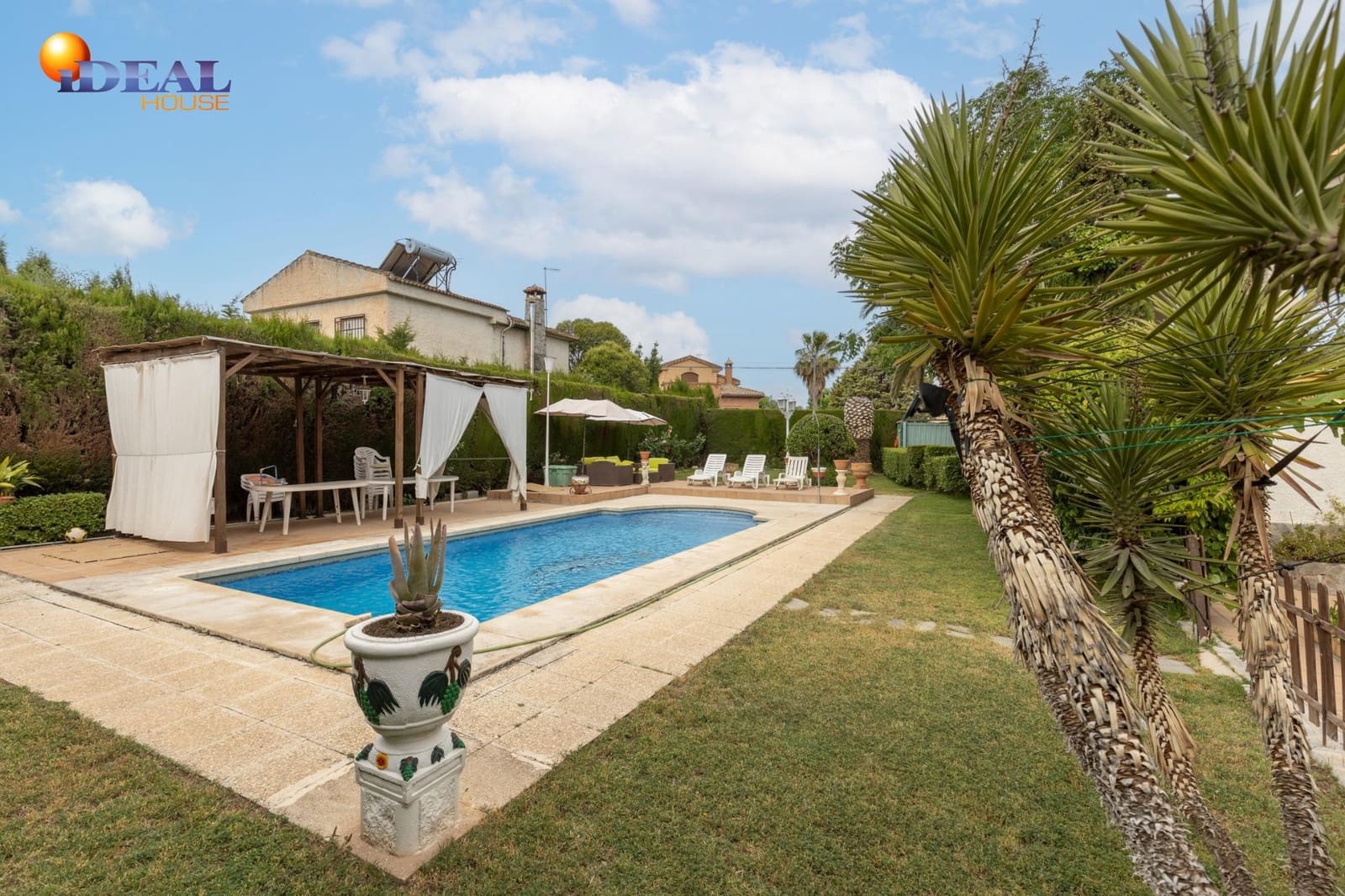 7 bedroom Villa for sale in Otura with pool garage - € 449,000 (Ref: 9434085)