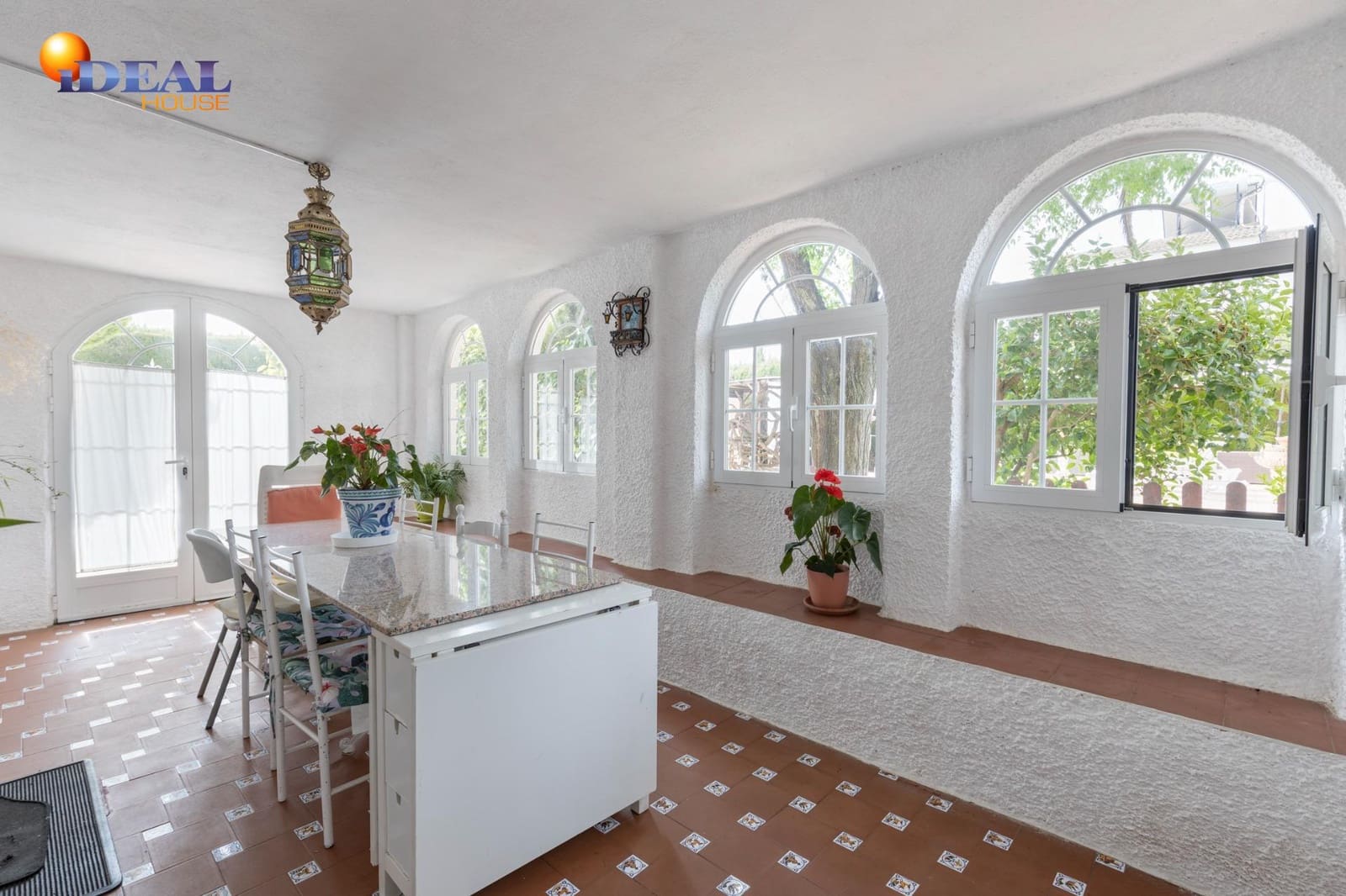 7 bedroom Villa for sale in Otura with pool garage - € 449,000 (Ref: 9434085)