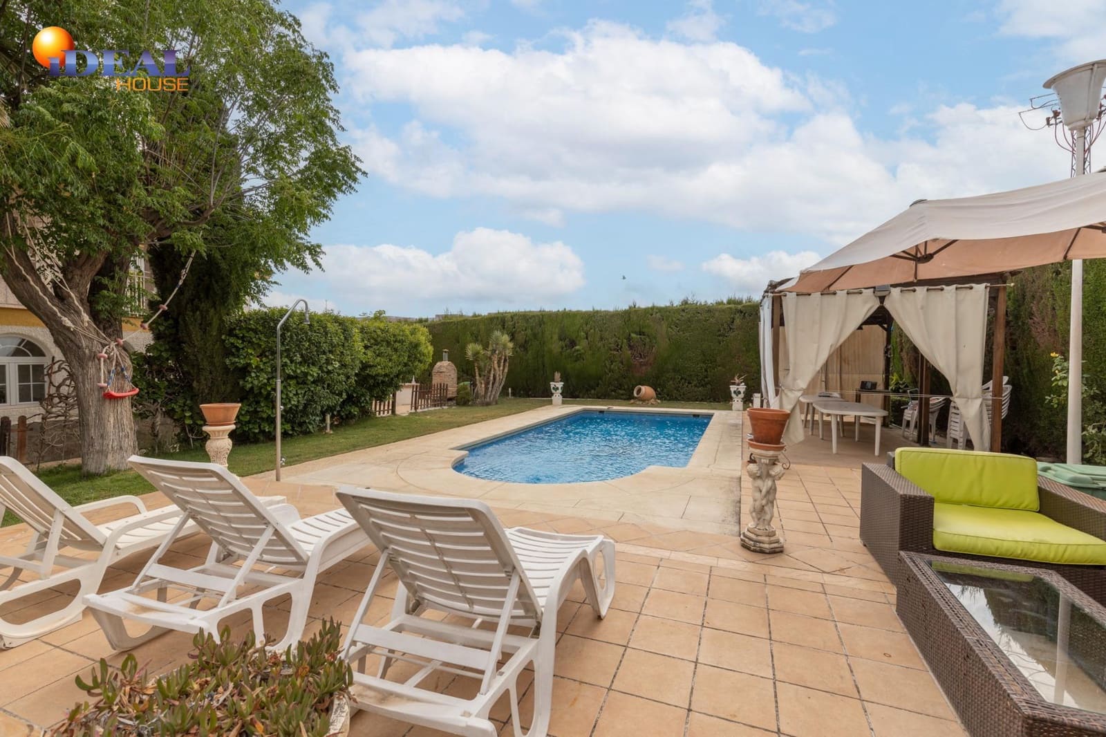 7 bedroom Villa for sale in Otura with pool garage - € 449,000 (Ref: 9434085)