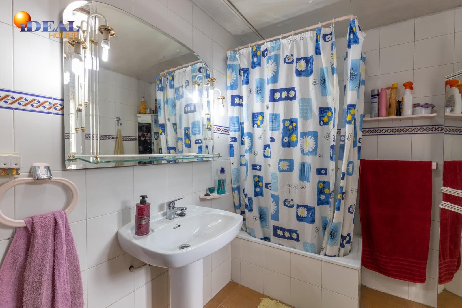 7 bedroom Villa for sale in Otura with pool garage - € 449,000 (Ref: 9434085)