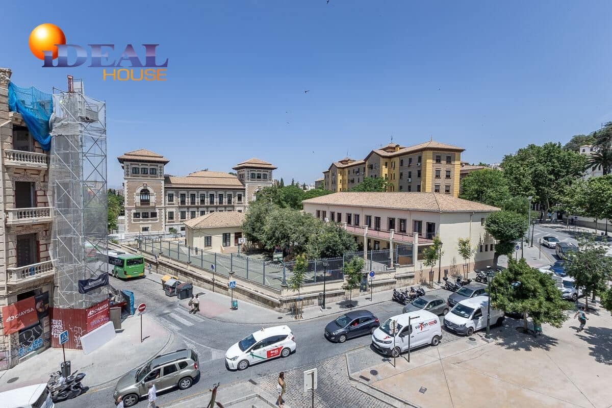 2 slaapkamer Rijtjeshuis te koop in Granada stad - € 399.000 (Ref: 9434087)