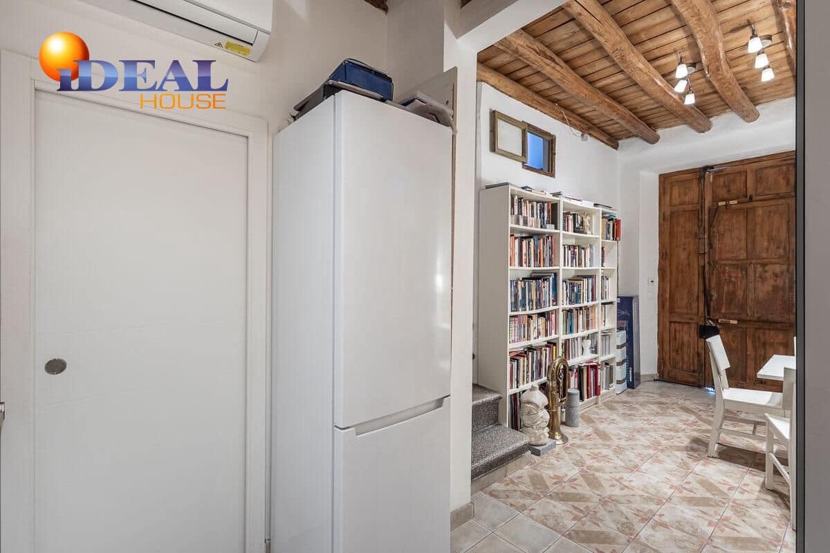 2 slaapkamer Rijtjeshuis te koop in Granada stad - € 399.000 (Ref: 9434087)