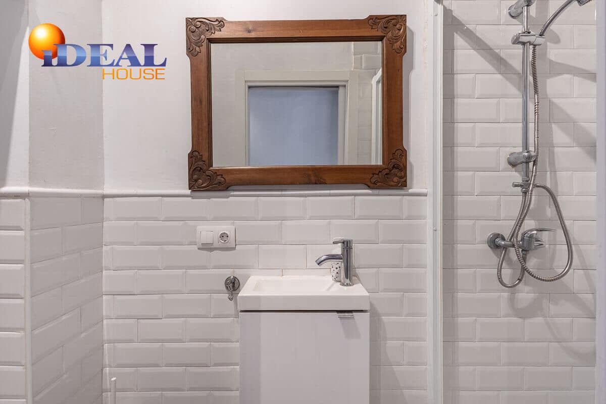 2 slaapkamer Rijtjeshuis te koop in Granada stad - € 399.000 (Ref: 9434087)