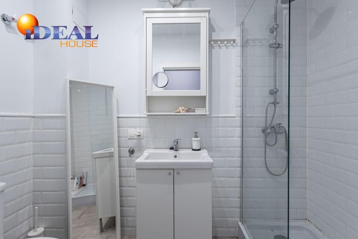 2 slaapkamer Rijtjeshuis te koop in Granada stad - € 399.000 (Ref: 9434087)