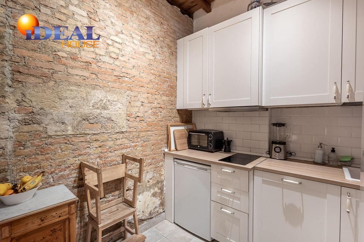 2 slaapkamer Rijtjeshuis te koop in Granada stad - € 399.000 (Ref: 9434087)