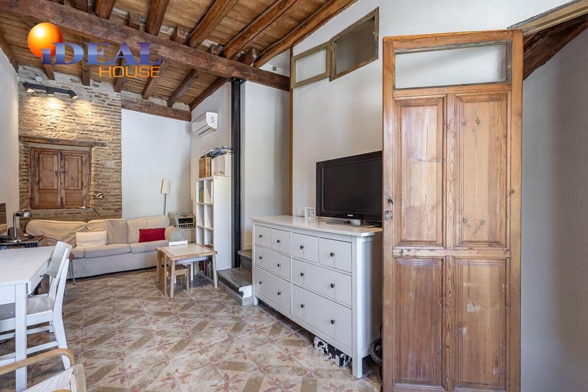 2 slaapkamer Rijtjeshuis te koop in Granada stad - € 399.000 (Ref: 9434087)