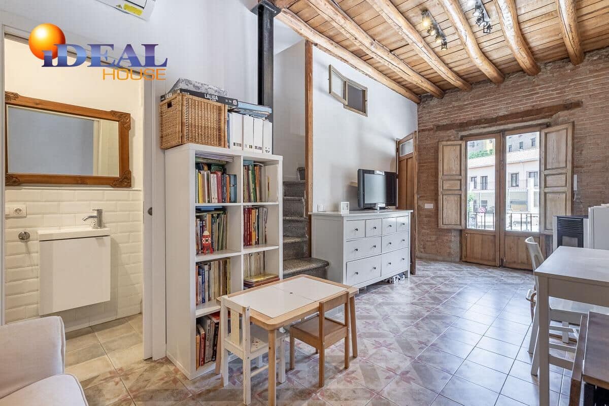 2 slaapkamer Rijtjeshuis te koop in Granada stad - € 399.000 (Ref: 9434087)