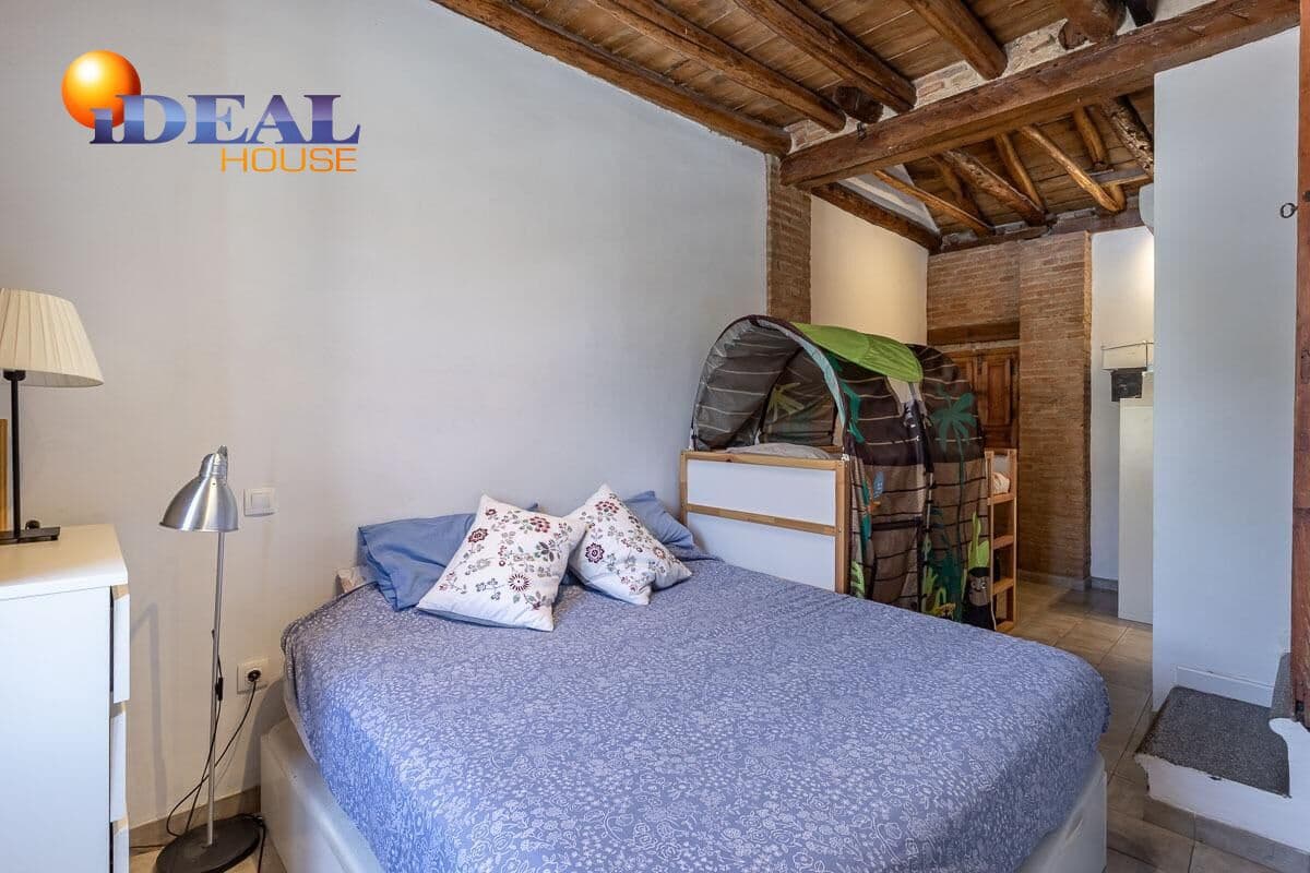 2 slaapkamer Rijtjeshuis te koop in Granada stad - € 399.000 (Ref: 9434087)