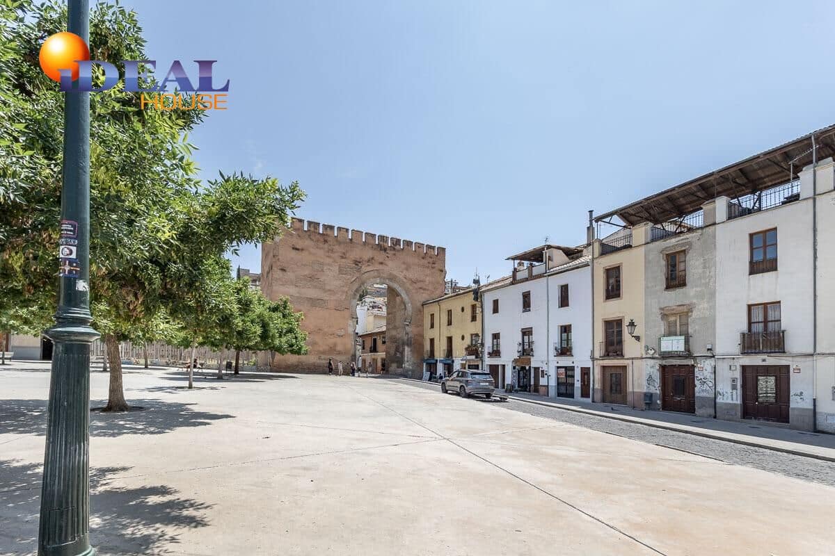 2 slaapkamer Rijtjeshuis te koop in Granada stad - € 399.000 (Ref: 9434087)