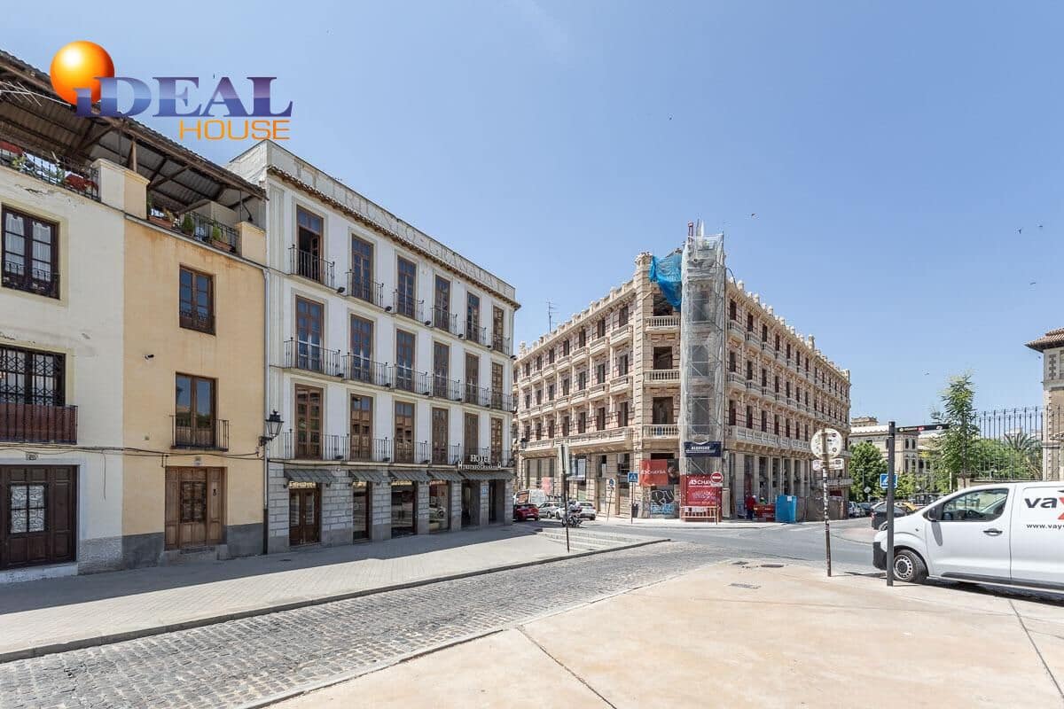 2 slaapkamer Rijtjeshuis te koop in Granada stad - € 399.000 (Ref: 9434087)