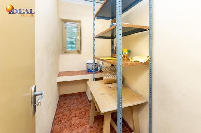 2 makuuhuone Omakotitalo myytävänä paikassa Churriana de la Vega mukana 
autotalli - 209 000 € (Ref: 9434088)