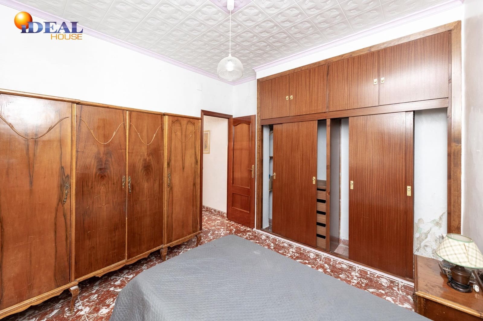 2 makuuhuone Omakotitalo myytävänä paikassa Churriana de la Vega mukana 
autotalli - 209 000 € (Ref: 9434088)