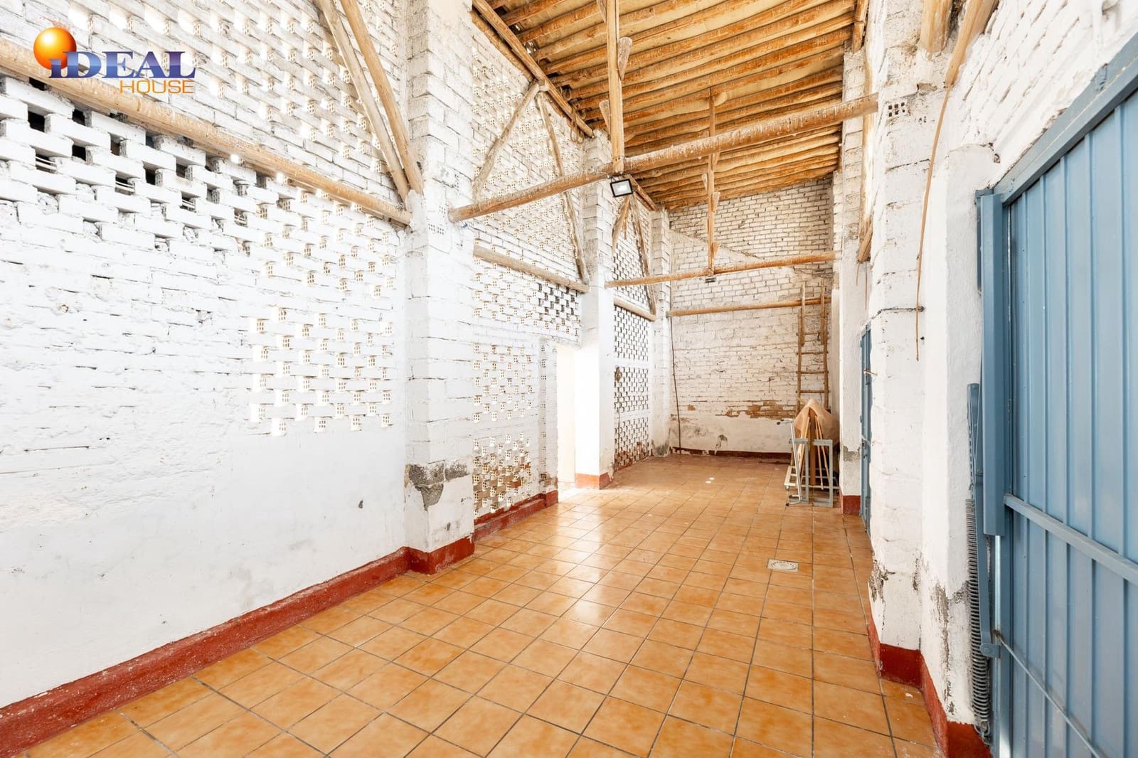 2 makuuhuone Omakotitalo myytävänä paikassa Churriana de la Vega mukana 
autotalli - 209 000 € (Ref: 9434088)