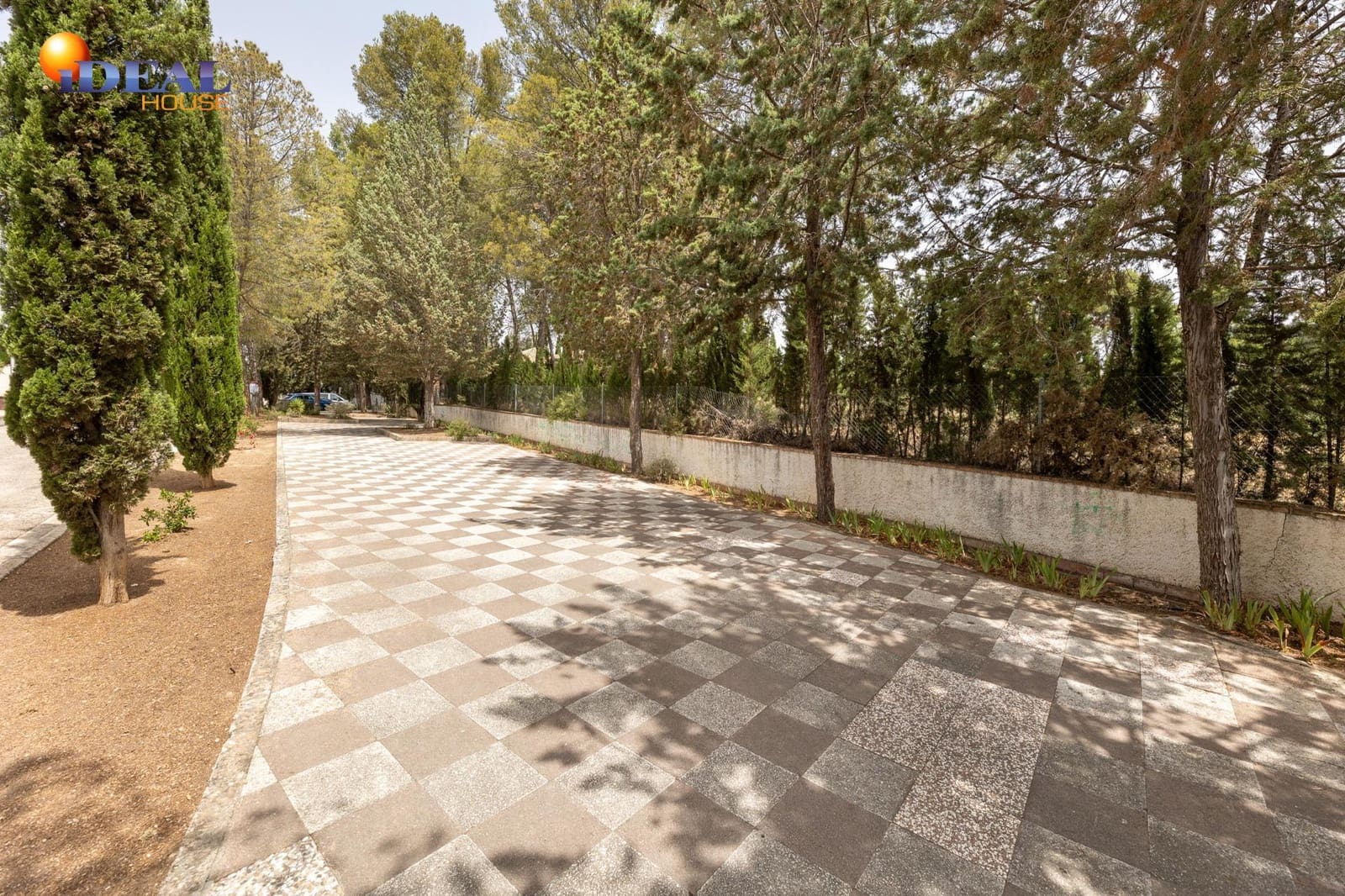 Tontti myytävänä paikassa Albolote - 300 000 € (Ref: 9434092)