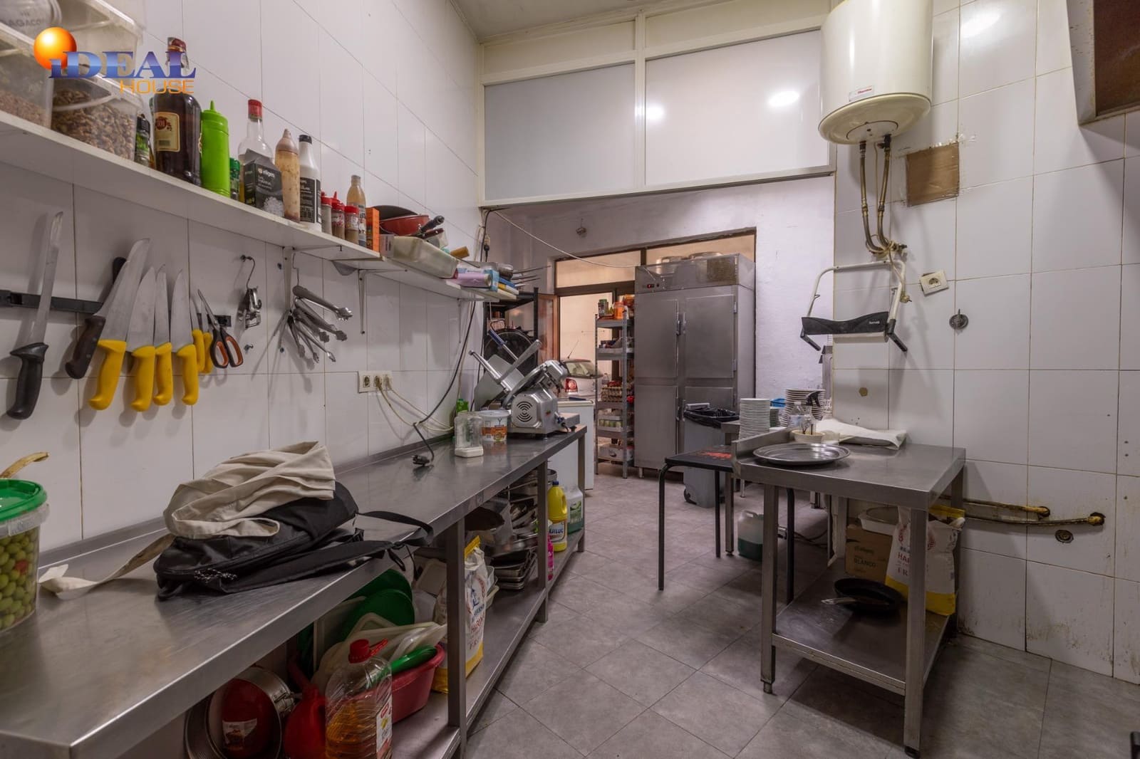 5 bedroom Townhouse for sale in Chauchina with garage - € 300,000 (Ref: 9434093)