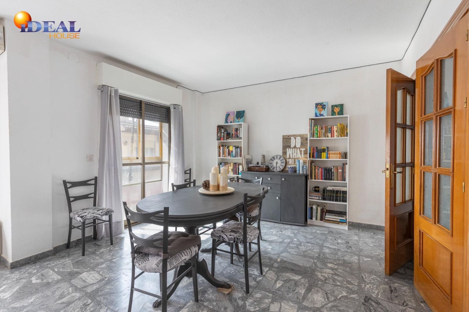 5 bedroom Townhouse for sale in Chauchina with garage - € 300,000 (Ref: 9434093)