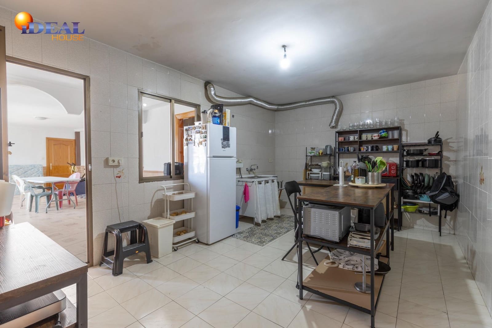 5 bedroom Townhouse for sale in Chauchina with garage - € 300,000 (Ref: 9434093)