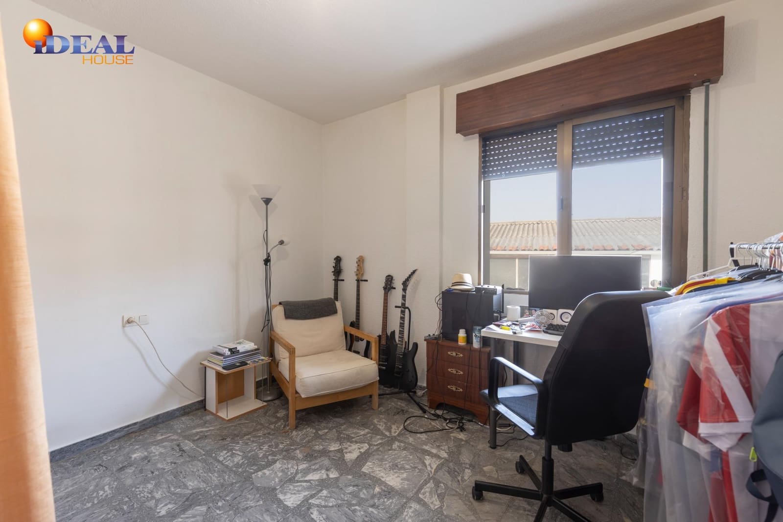 5 bedroom Townhouse for sale in Chauchina with garage - € 300,000 (Ref: 9434093)