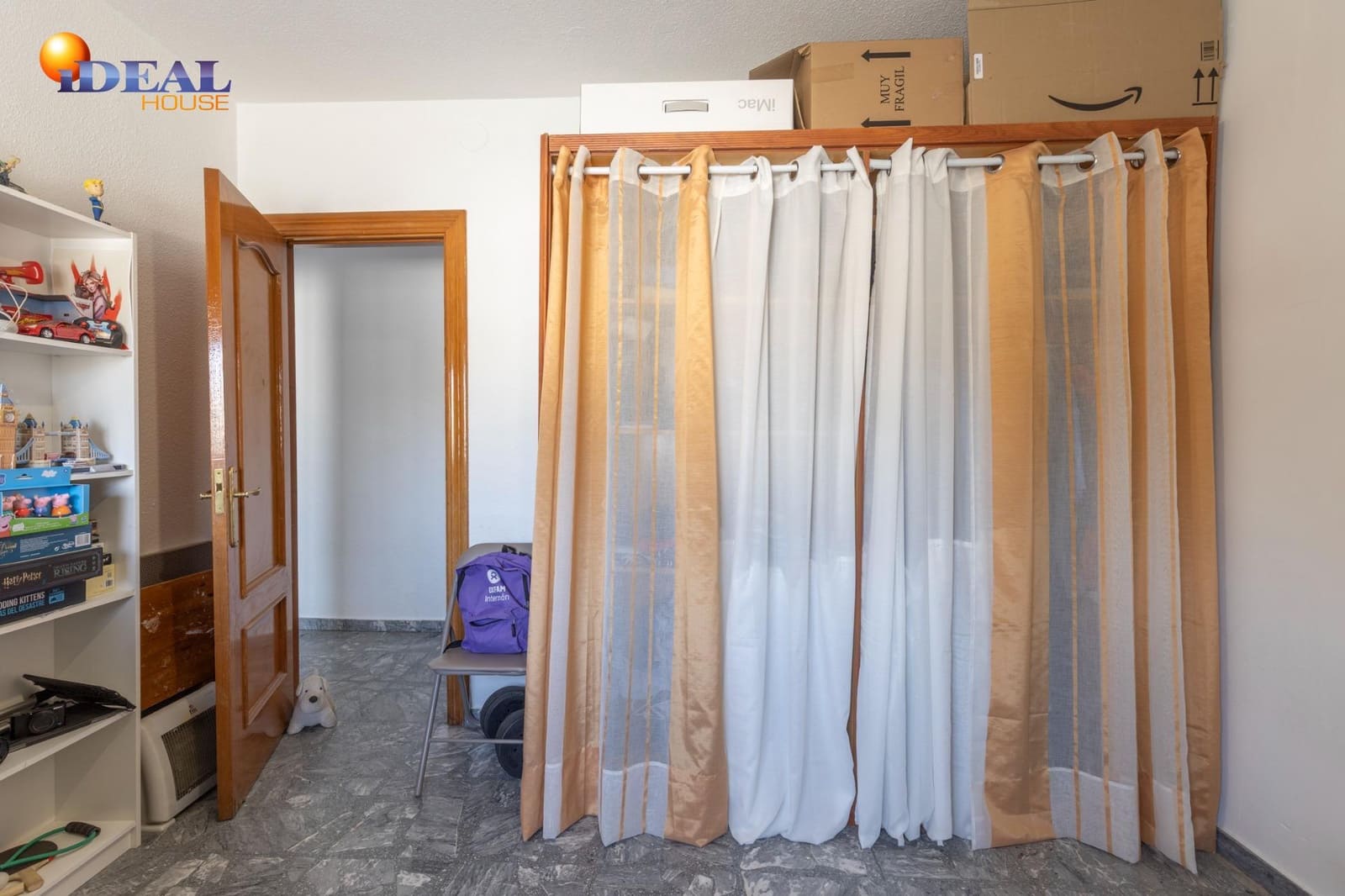 5 bedroom Townhouse for sale in Chauchina with garage - € 300,000 (Ref: 9434093)