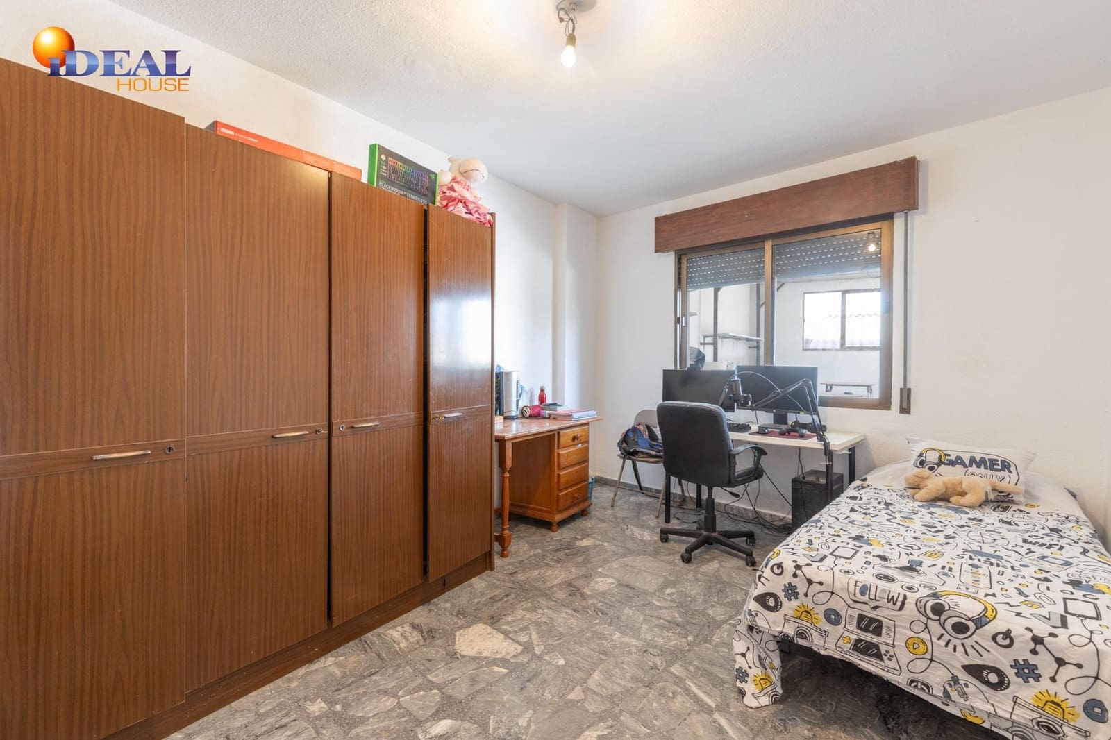 5 bedroom Townhouse for sale in Chauchina with garage - € 300,000 (Ref: 9434093)