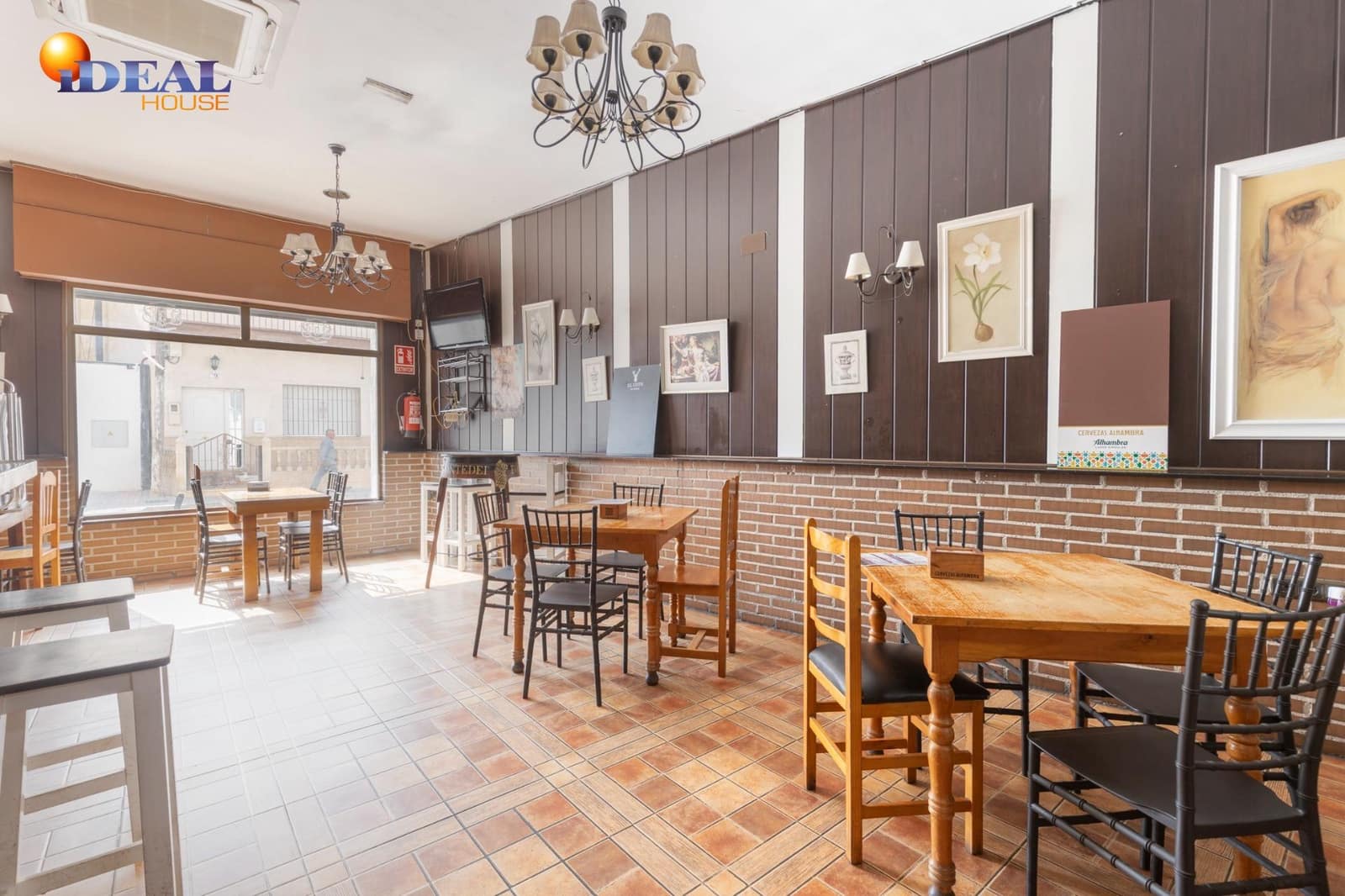 5 bedroom Townhouse for sale in Chauchina with garage - € 300,000 (Ref: 9434093)