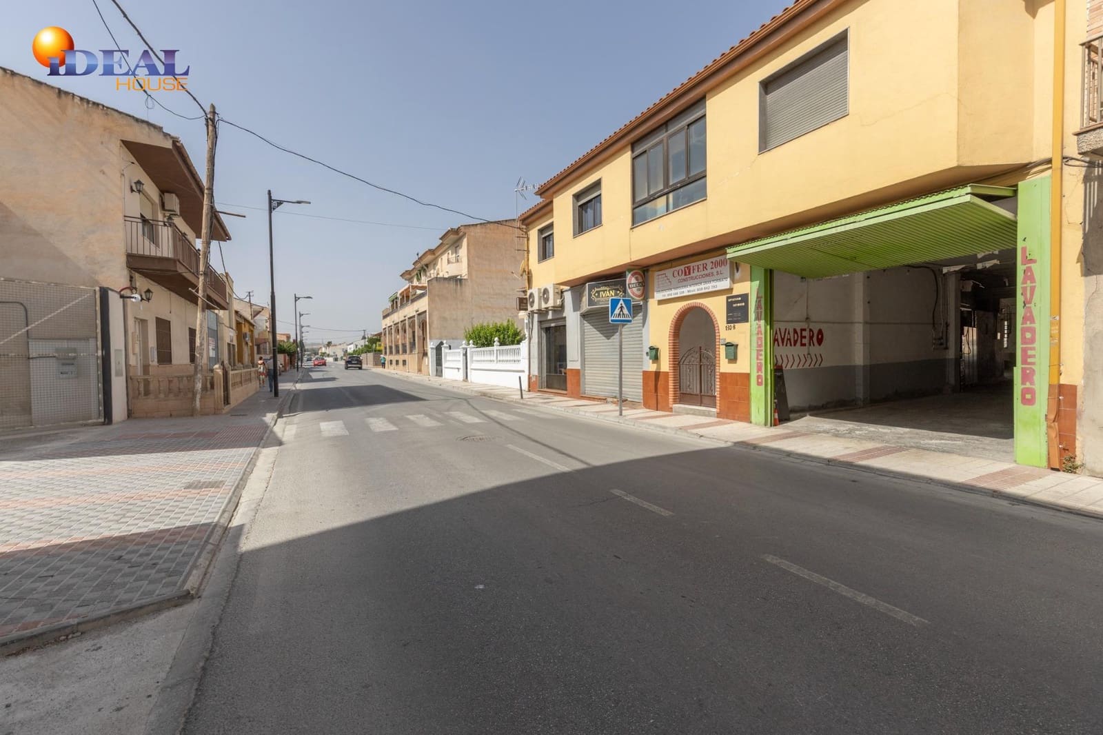 5 bedroom Townhouse for sale in Chauchina with garage - € 300,000 (Ref: 9434093)