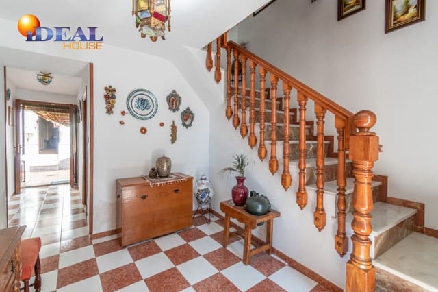 Casa de 3 habitaciones en Illora en venta - 79.000 € (Ref: 9434096)