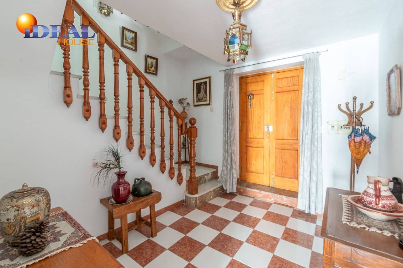 Casa de 3 habitaciones en Illora en venta - 79.000 € (Ref: 9434096)