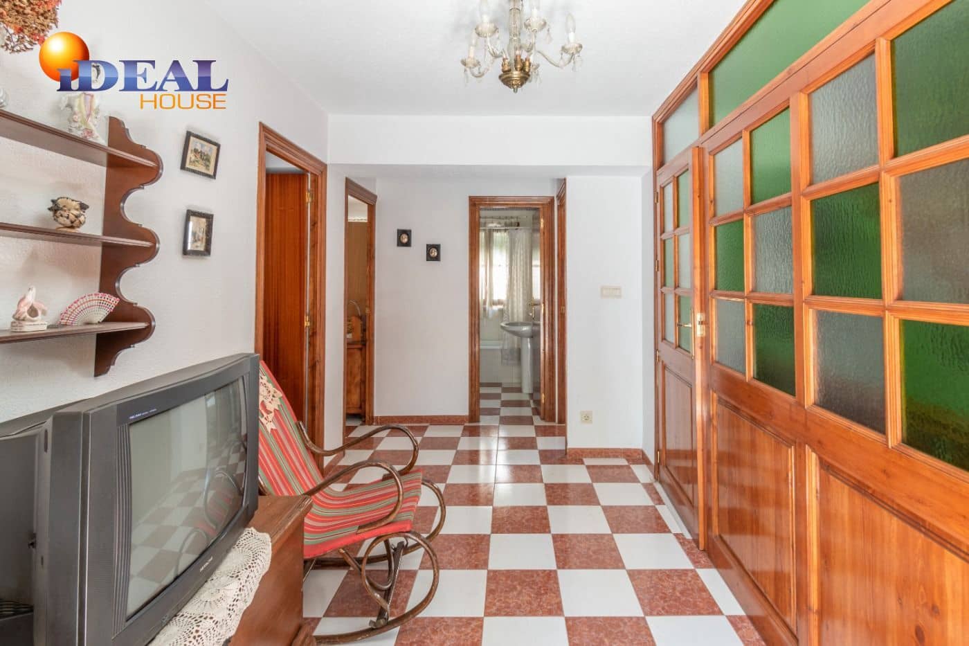 Casa de 3 habitaciones en Illora en venta - 79.000 € (Ref: 9434096)