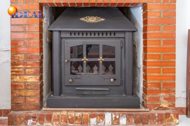 Casa de 3 habitaciones en Illora en venta - 79.000 € (Ref: 9434096)