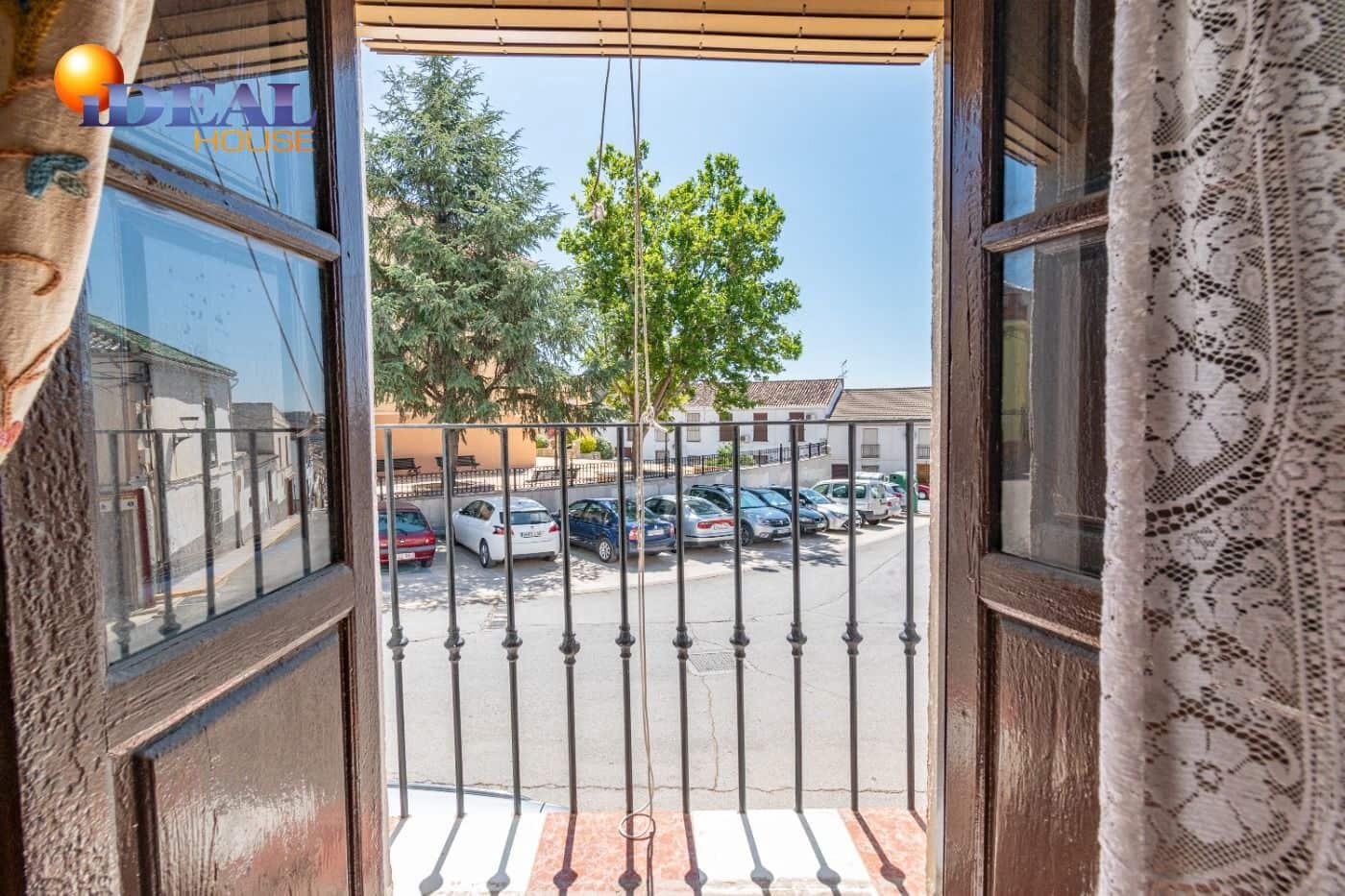 Casa de 3 habitaciones en Illora en venta - 79.000 € (Ref: 9434096)