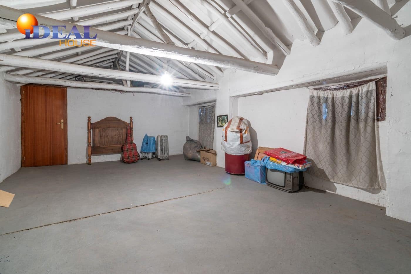 Casa de 3 habitaciones en Illora en venta - 79.000 € (Ref: 9434096)