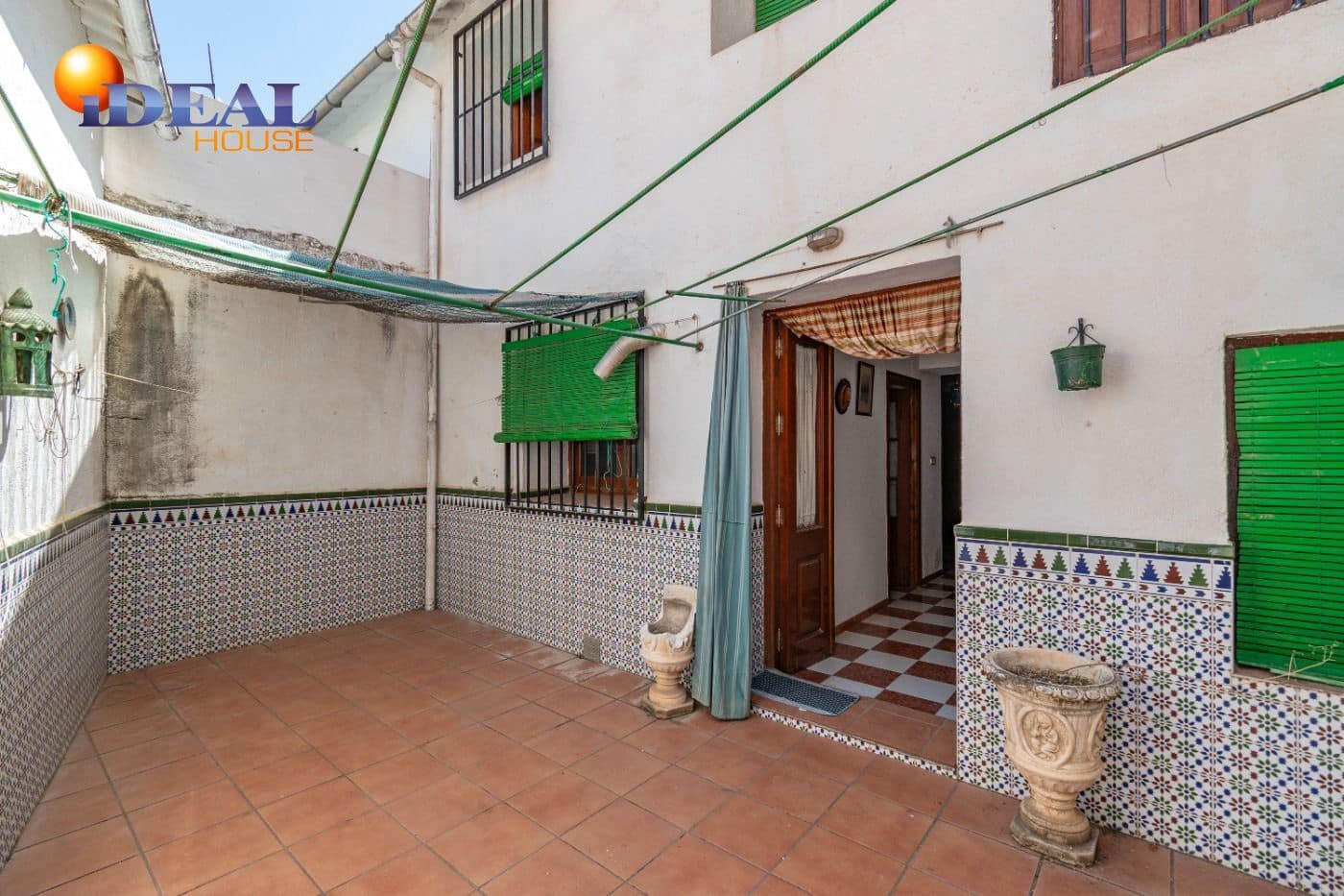 Casa de 3 habitaciones en Illora en venta - 79.000 € (Ref: 9434096)