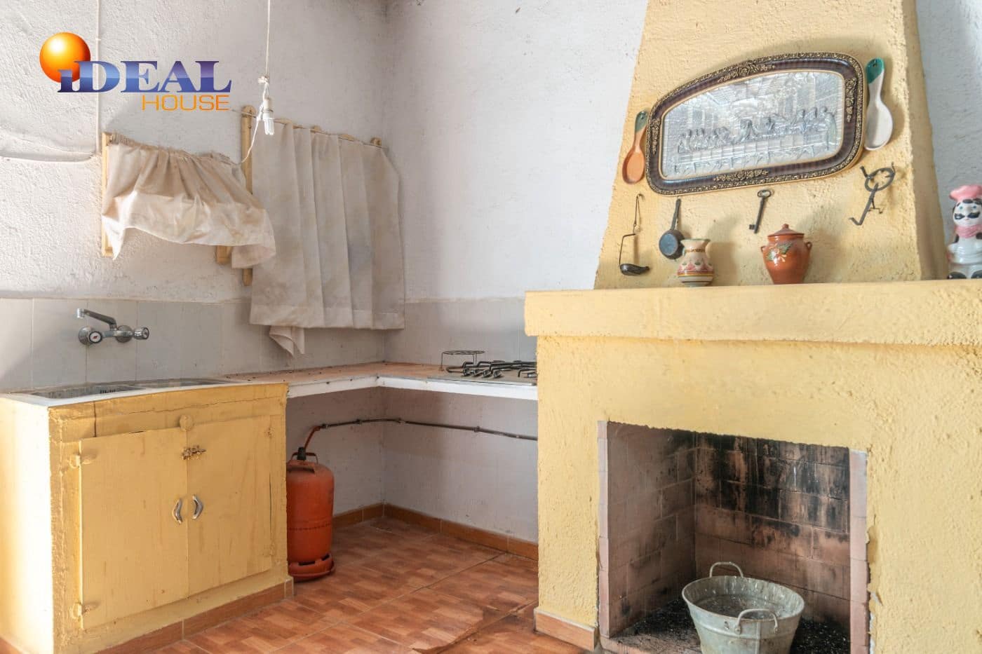 Casa de 3 habitaciones en Illora en venta - 79.000 € (Ref: 9434096)