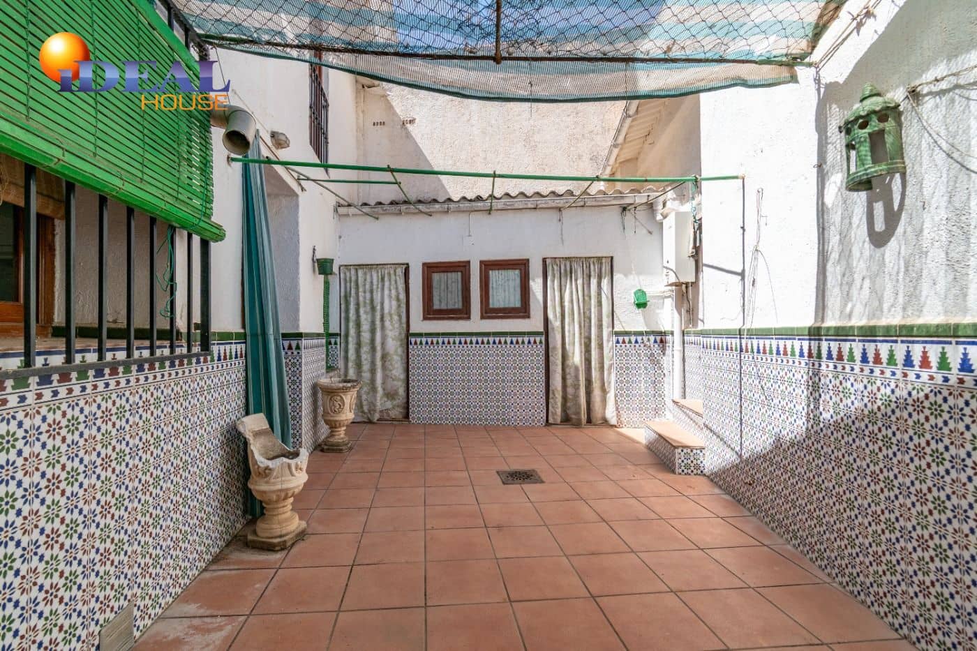 Casa de 3 habitaciones en Illora en venta - 79.000 € (Ref: 9434096)