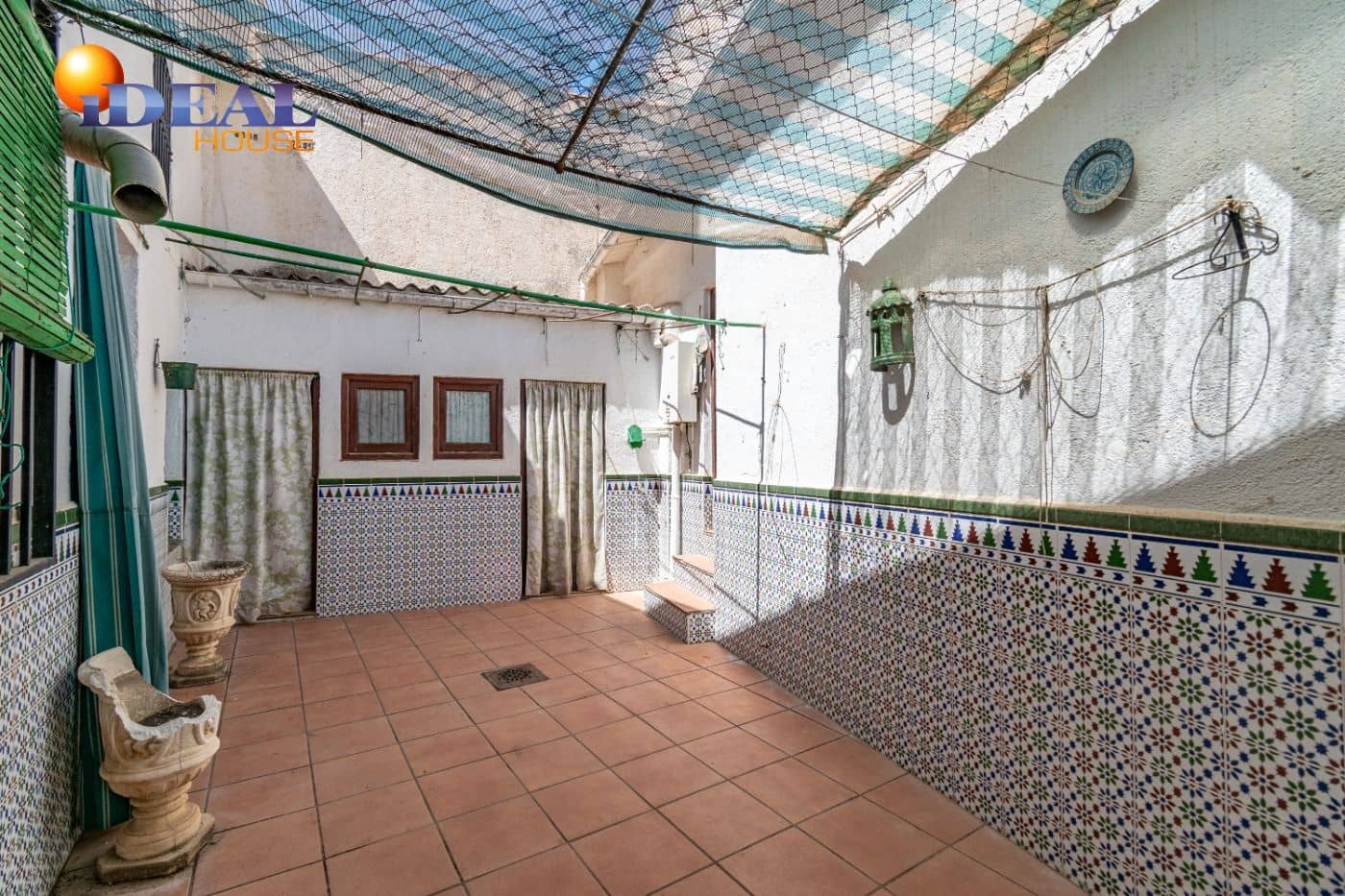 Casa de 3 habitaciones en Illora en venta - 79.000 € (Ref: 9434096)