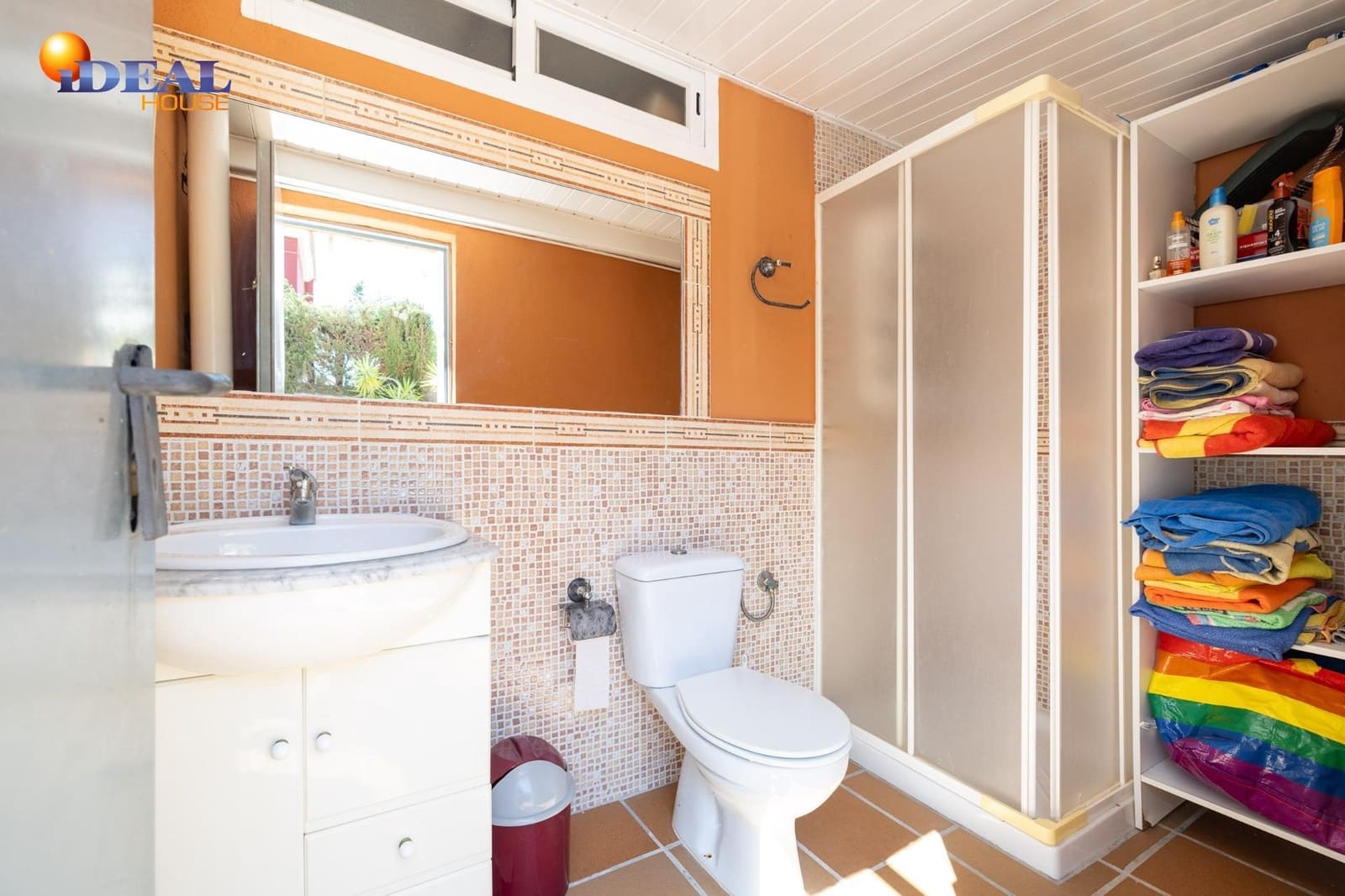 5 makuuhuone Huvila myytävänä paikassa Cullar Vega mukana uima-altaan 
autotalli - 370 000 € (Ref: 9434098)