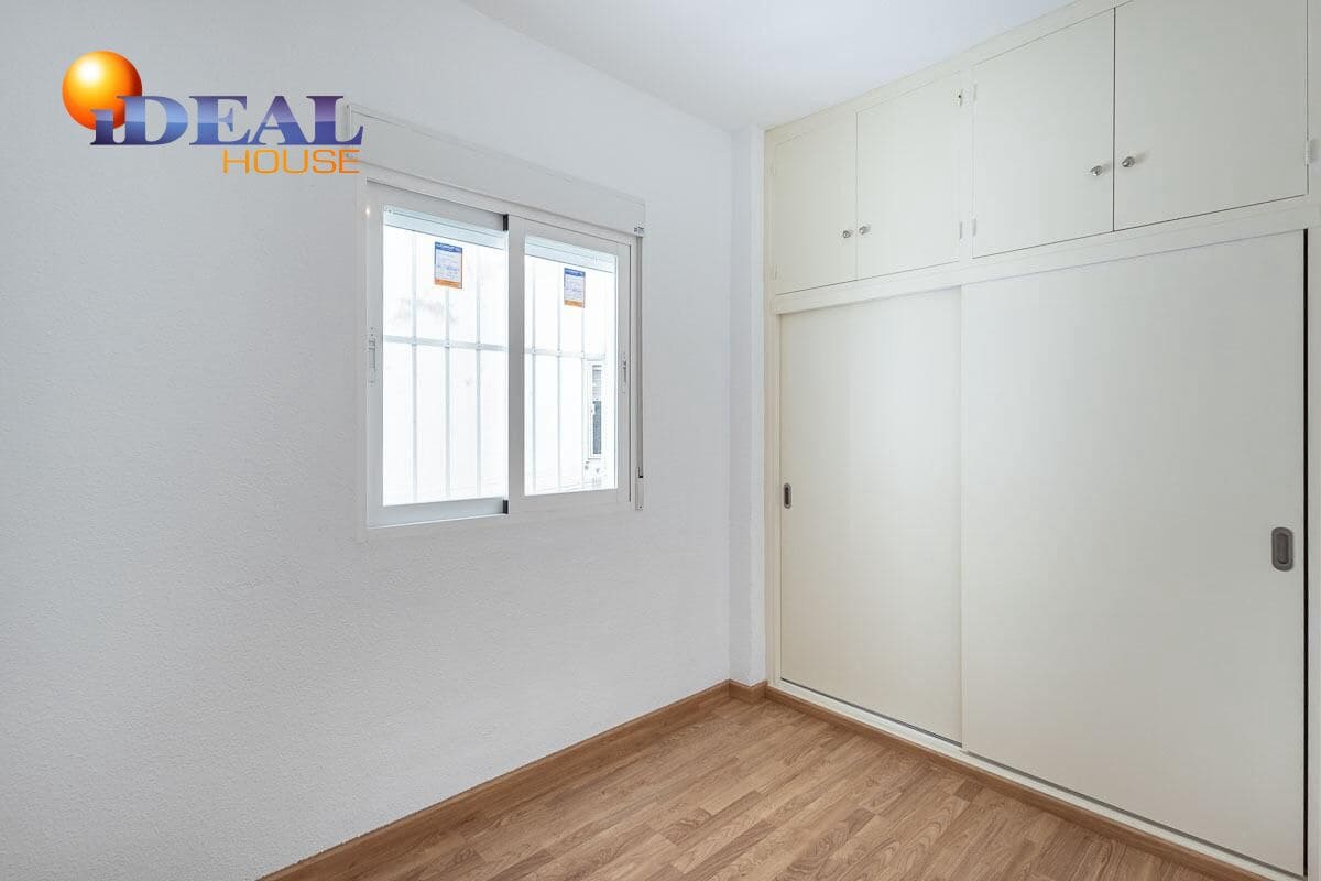 3 bedroom Flat for sale in Motril - € 170,000 (Ref: 9434099)