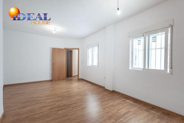 Piso de 3 habitaciones en Motril en venta - 170.000 € (Ref: 9434099)