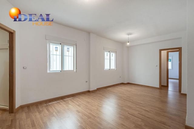 Piso de 3 habitaciones en Motril en venta - 170.000 € (Ref: 9434099)