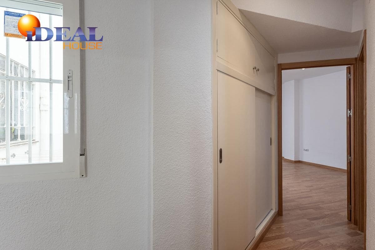 3 bedroom Flat for sale in Motril - € 170,000 (Ref: 9434099)