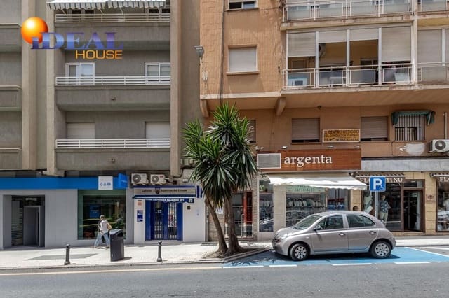 Piso de 3 habitaciones en Motril en venta - 170.000 € (Ref: 9434099)