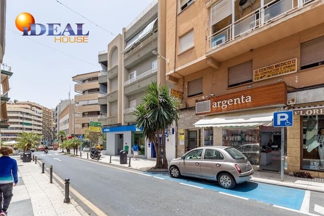 Piso de 3 habitaciones en Motril en venta - 170.000 € (Ref: 9434099)