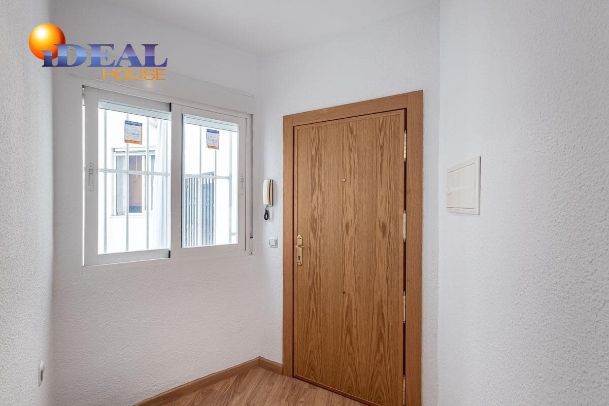 3 bedroom Flat for sale in Motril - € 170,000 (Ref: 9434099)