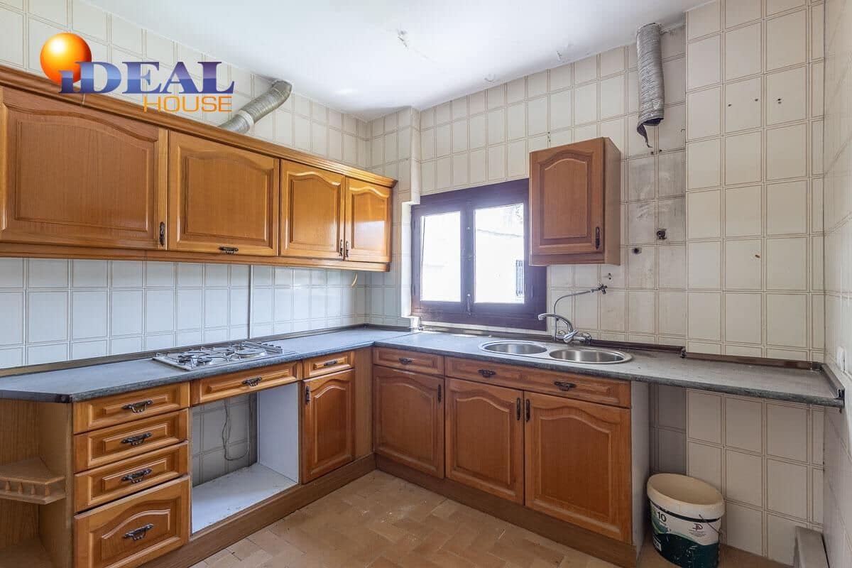 11 bedroom Townhouse for sale in Granada city - € 1,500,000 (Ref: 9434100)