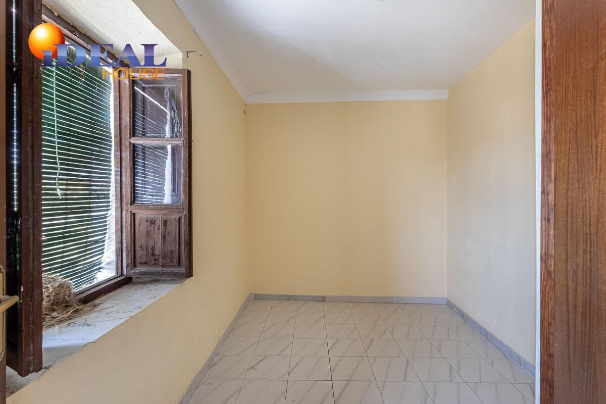 11 bedroom Townhouse for sale in Granada city - € 1,500,000 (Ref: 9434100)