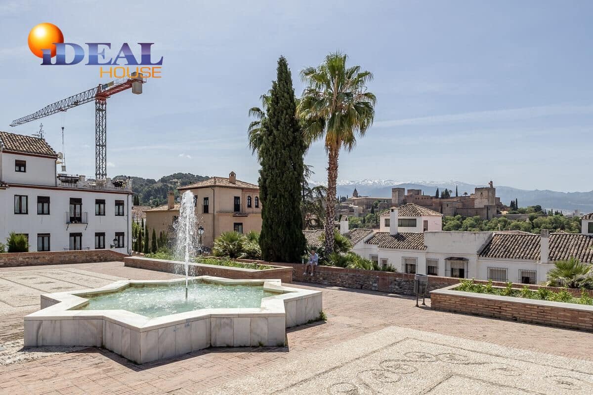 11 bedroom Townhouse for sale in Granada city - € 1,500,000 (Ref: 9434100)