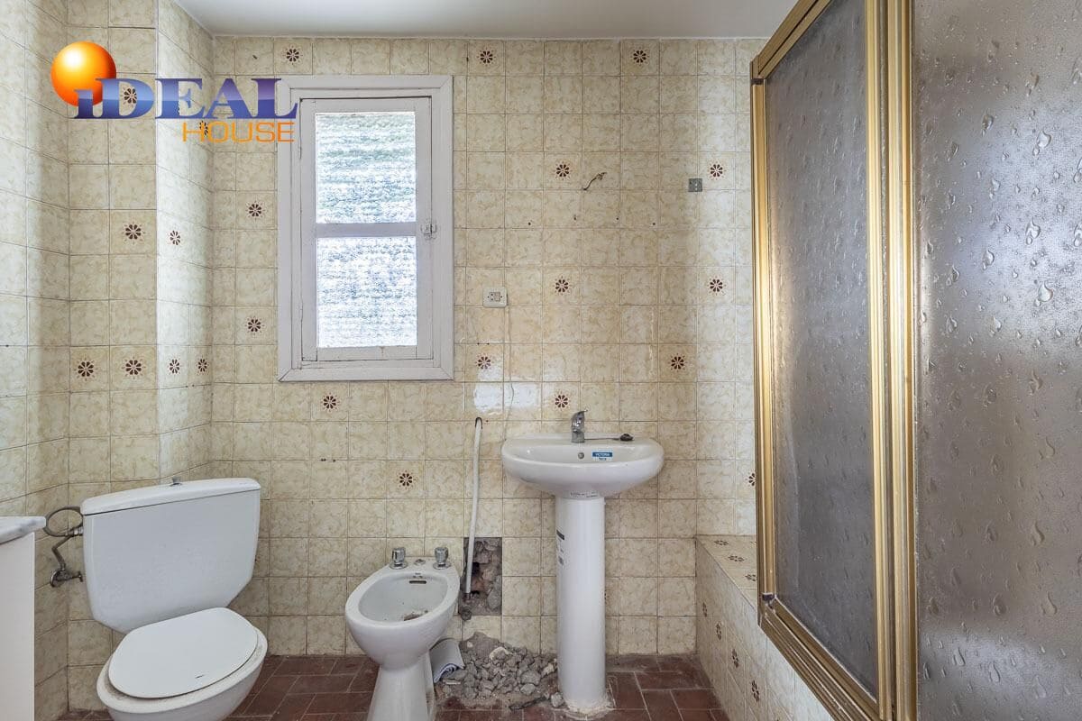 11 bedroom Townhouse for sale in Granada city - € 1,500,000 (Ref: 9434100)